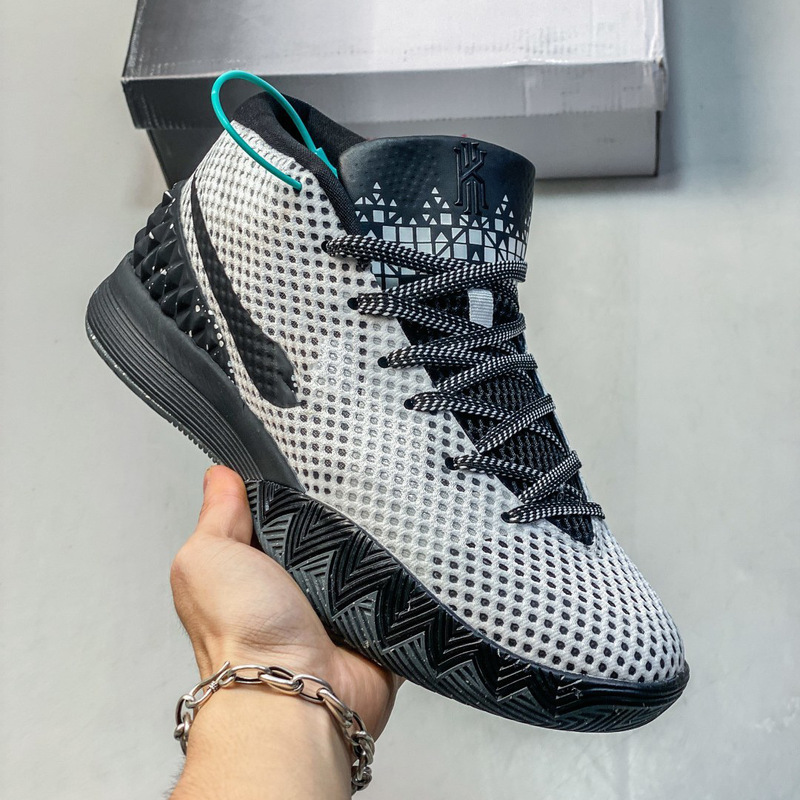 Putian Shoes Irving 1St Generation Basketball Shoes Plaid Wear-Resistant Breathable Sports Shoes Kyrie Fashionable and Easiest for Match Men's and Women's Running Shoes