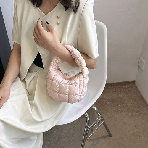 Korean niche design pleated bag  new mini cloud bag Korean version Dongdaemun fashion versatile handbag