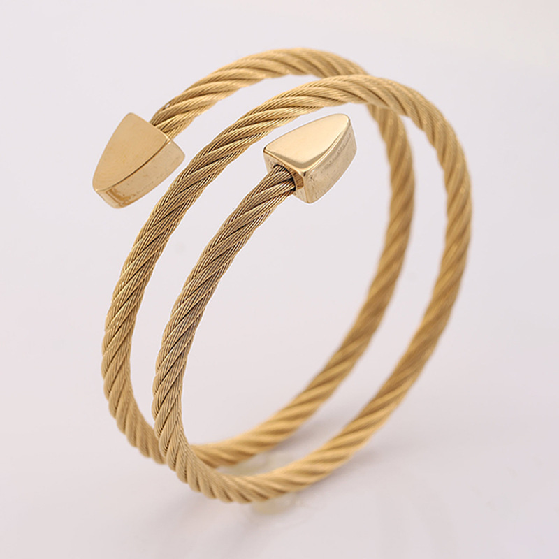 Personalidad de acero abierto flecha de acero de titanio pulsera de acero femenina nicho minimalista diseño envuelto tres capas no decolor joyas de pulsera