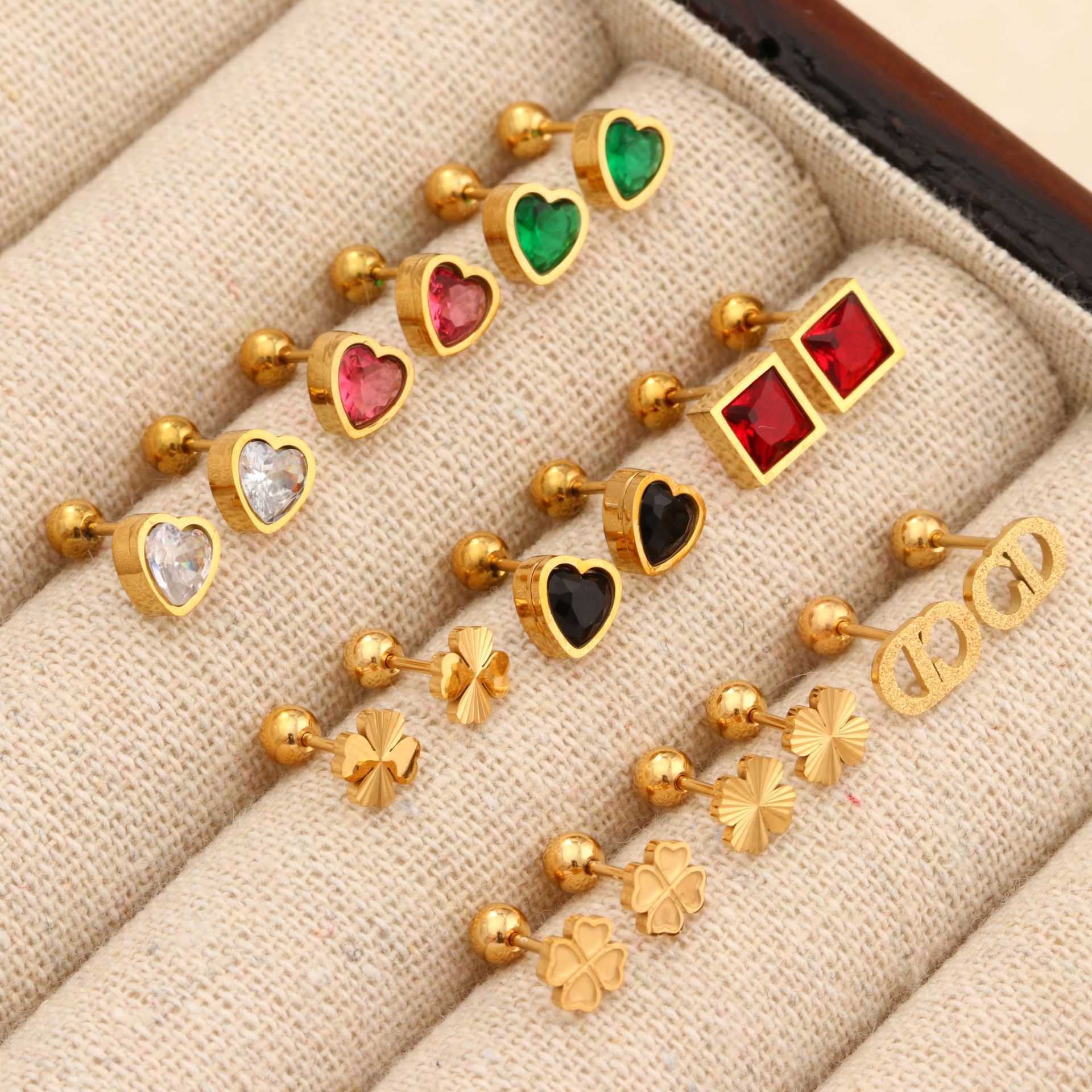 钛钢耳骨钉厂家现货批发钛钢耳骨钉养耳洞睡觉不用摘耳环小巧气质