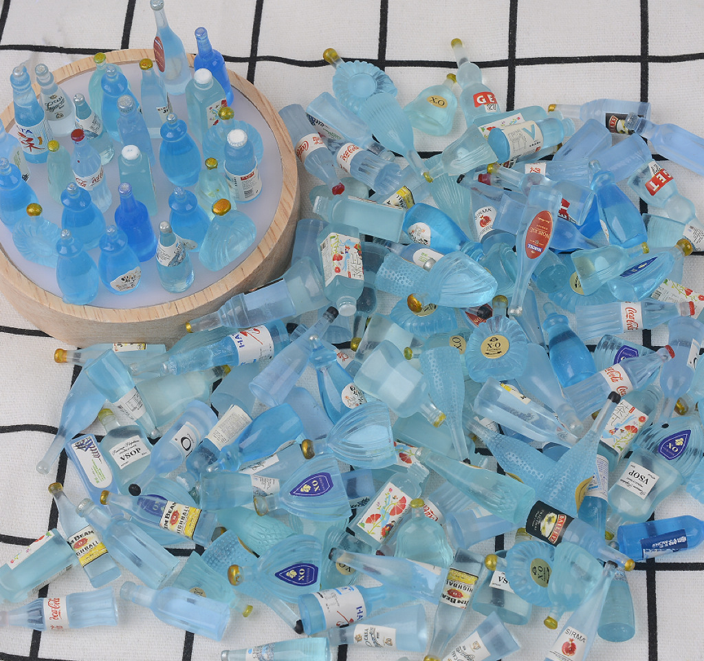 Simulación de miniatura comida juega mini botella de vino modelo de botella de bebida DIY material de resina accesorios para el hogar