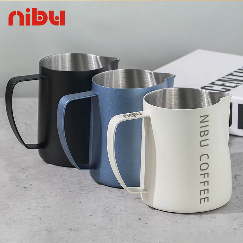 Nibu Coffee Latte Art Cup 304 Stainless Steel Thickeneded Embossed Pointed Mouth Latte Art Vat Italian Milk Foam Cup 450 700ml