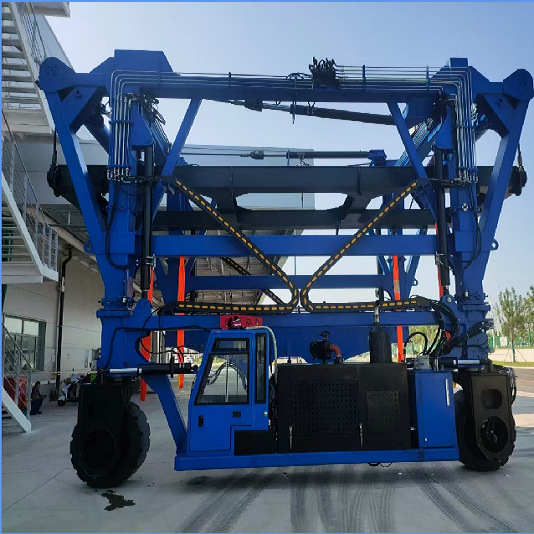 宝威 智能跨运车 储能柜跨运车 非标设计 集装箱跨运车 厂家加工