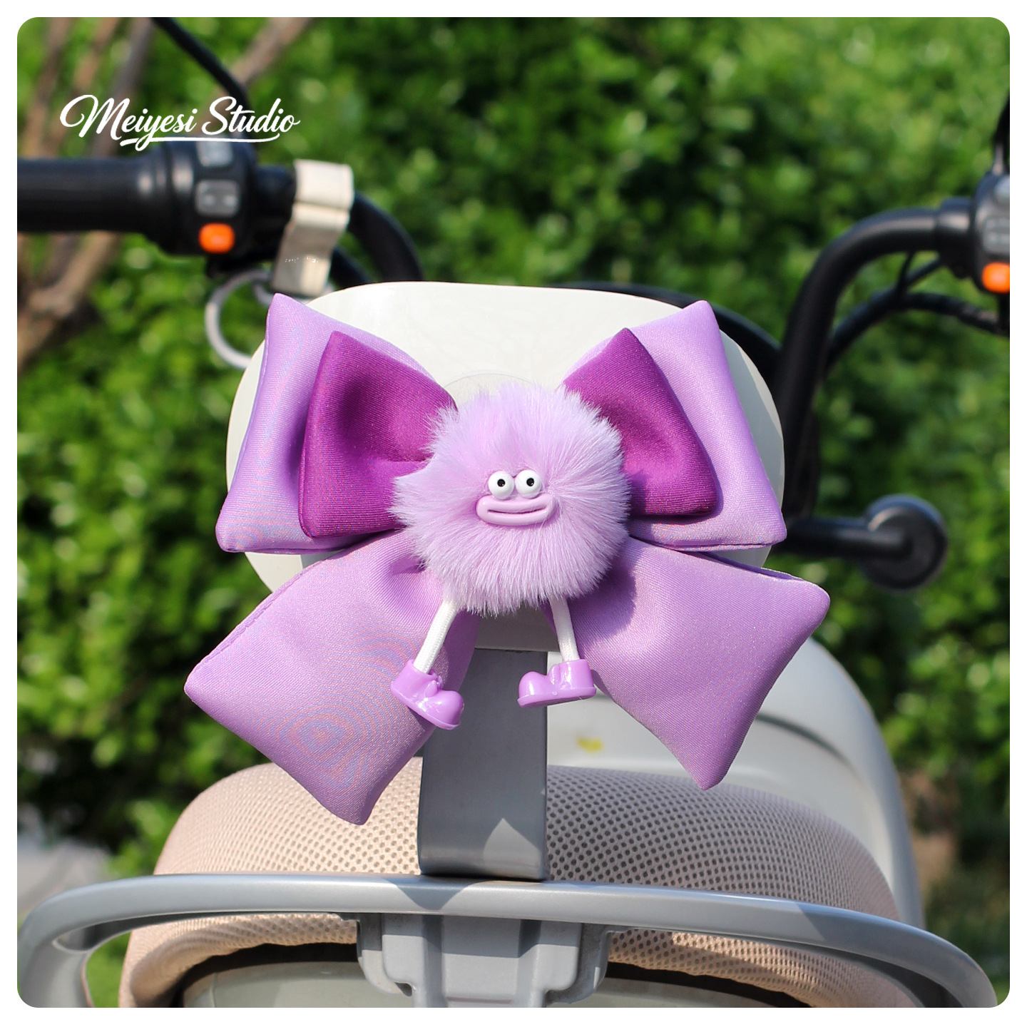 Nuevo coche eléctrico trasero decoración arco lindos pequeños monstruos pegatinas de coche de batería adornamientos lindos