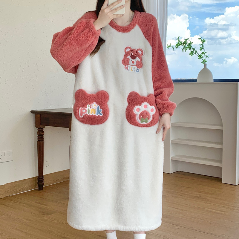 Otoño y invierno pijamas damas engrosadas y peluche lindas dibujos animados de coral rojo largo red pijamas de gran tamaño