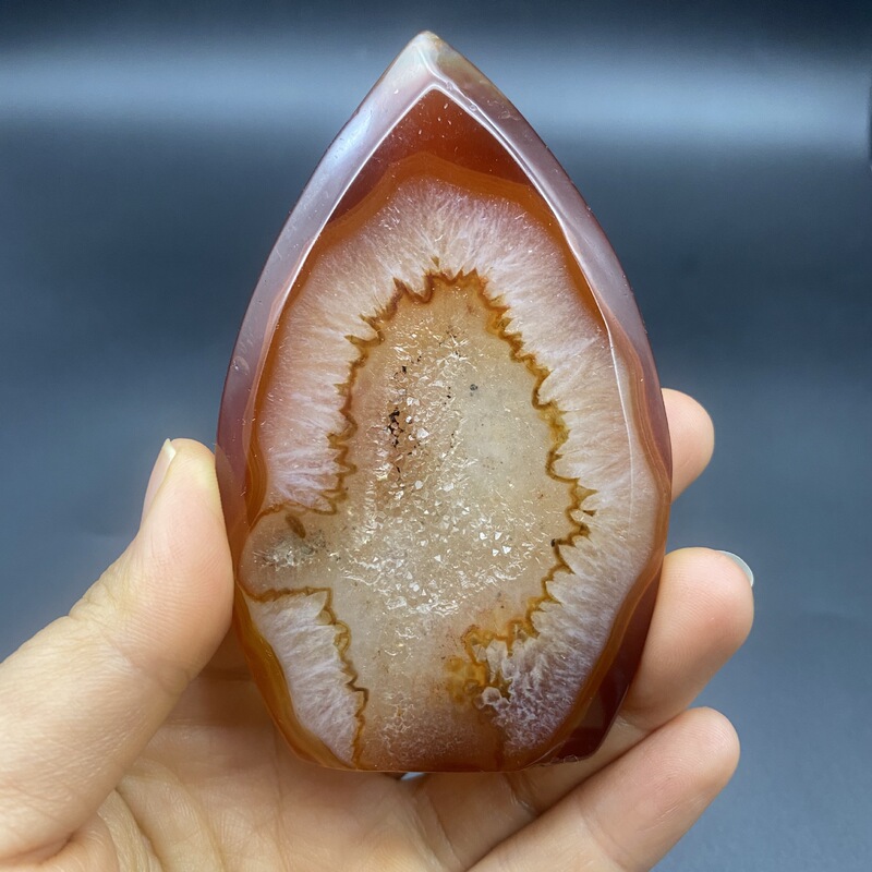 天然水晶火苗摆件红玛瑙火焰水晶小摆件桌面摆件手工雕刻件 图 3