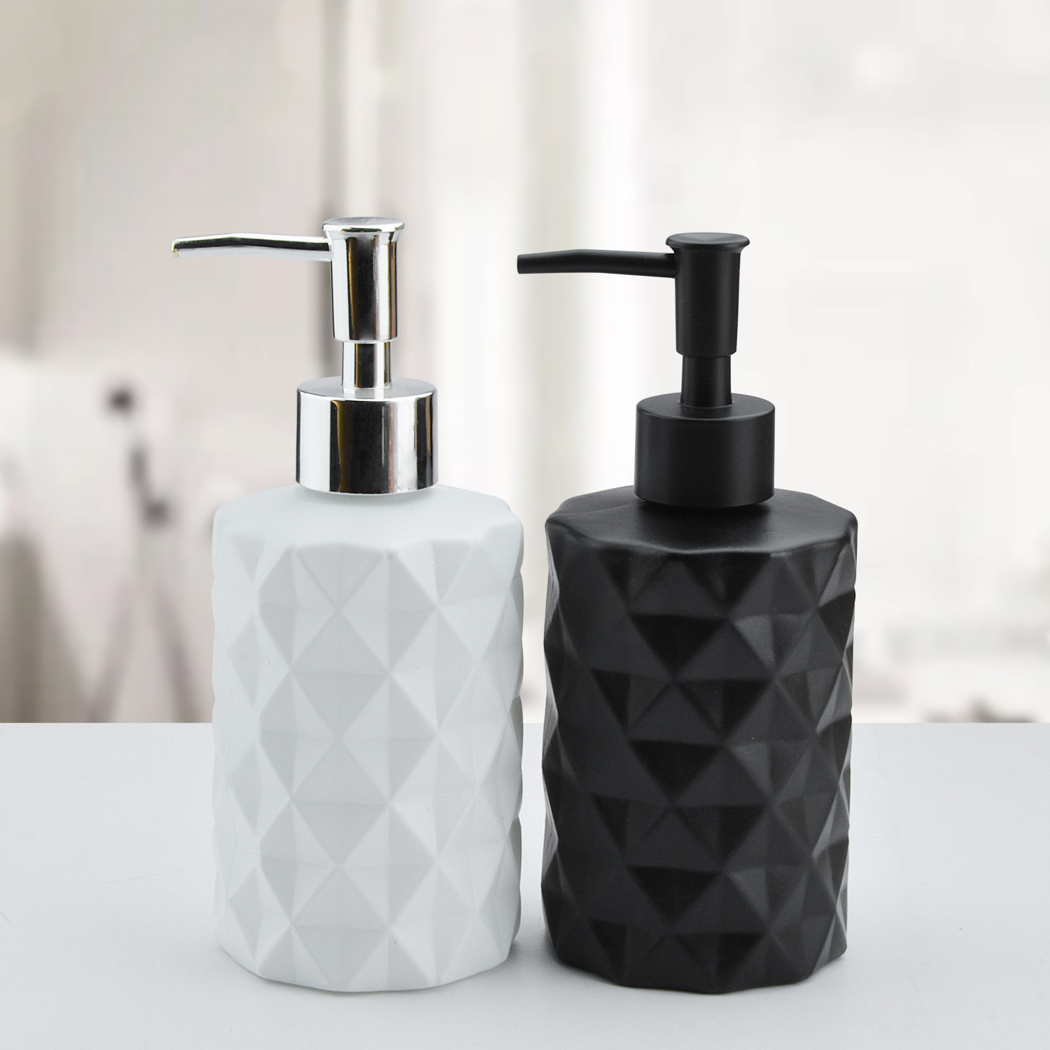 Botella de desinfectante de manos de vidrio de 330ml patrón de diamante gel de ducha loción corporal sub-embotellado botella de vidrio de sensación premium al por mayor