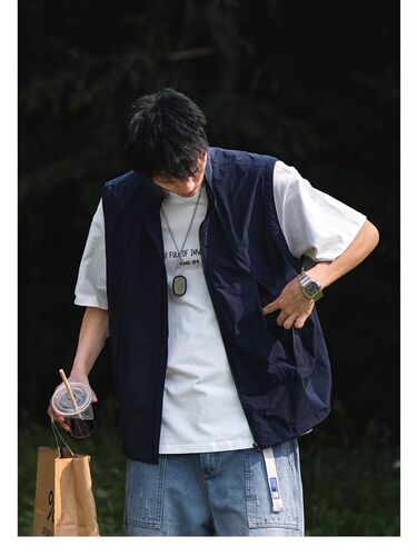 Harajuku-style Vests for Couples: Unisex, Loose-Fit, Minimalist Casual Zip-Up Waistcoats with Functional Design and Stylish Appeal