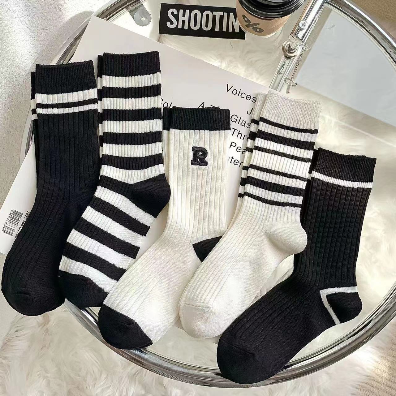 Women's Socks Autumn and Winter New Tube Socks Japanese Style Green Fresh Flowers Ins Trendy Fashion Cotton Socks Factory Wholesale