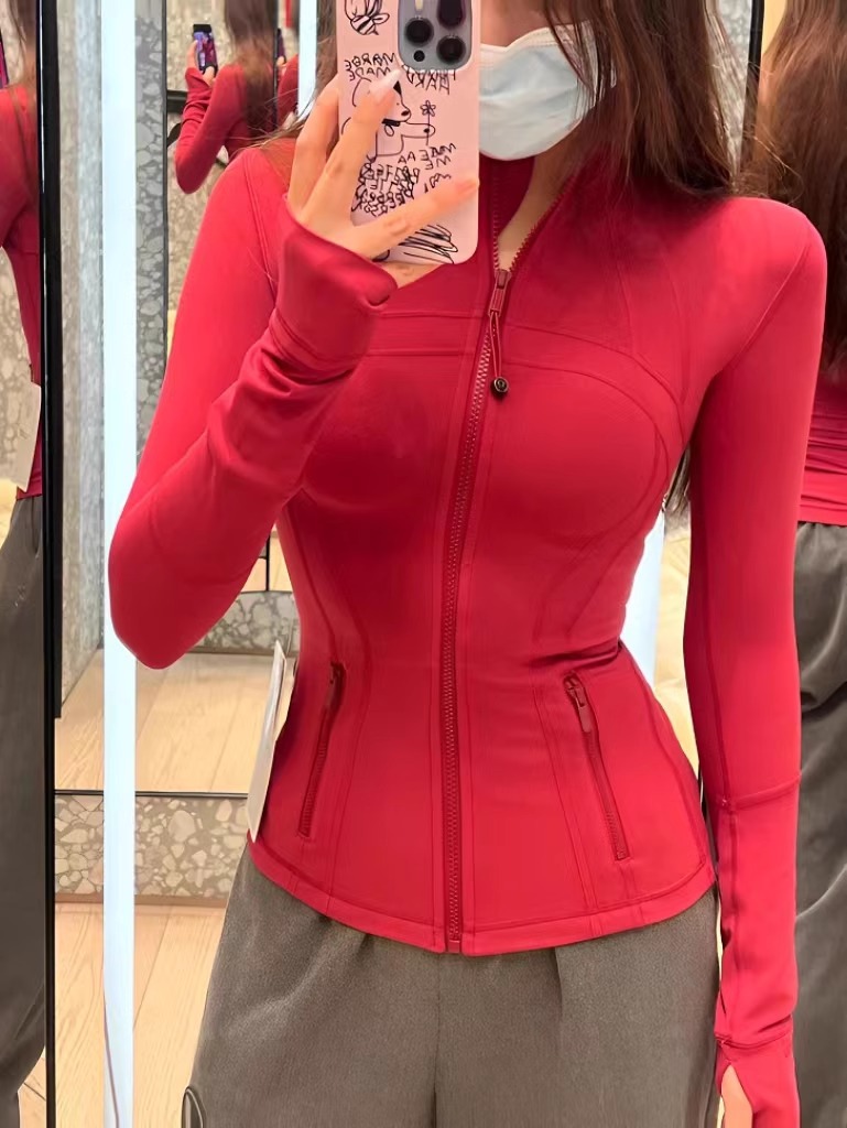 Red pomegranate stand collar