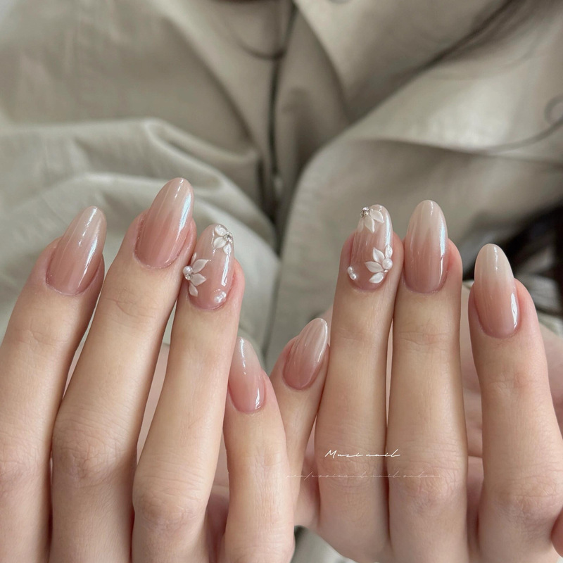 【Furong】Cool White Carved Floral Nail Art with Moonlight Pink and Nude Color, Purely Handmade Wearable Nails with a Three-Dimensional, Gentle, and High-End Feel 【Furong】Cool White Carved Floral Nail Art with Moonlight Pink and Nude Color, Purely Handmade Wearable Nails with a Three-Dimensional, Gentle, and High-End Feel