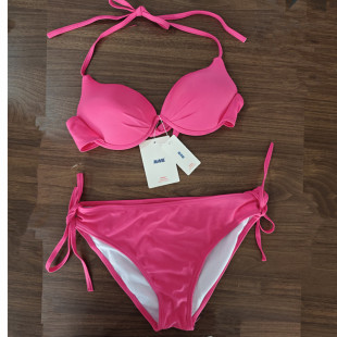 Ӿ��Ů�¿�õ�tɫ�Ȼ���������о۔nС���Ը�bikiniɳ���ȼ�Ӿ�b