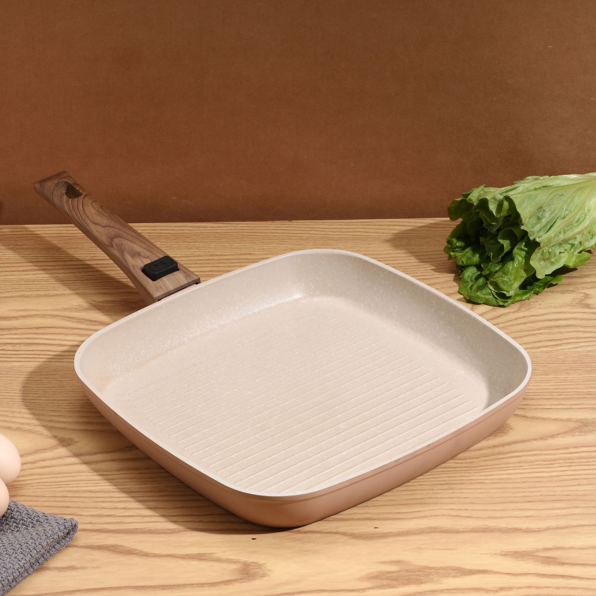 Nueva sartén de carne de aluminio antiadherente sartén de carne occidental engrosada a rayas de aluminio cuadrado sartén 28cm fábrica al por mayor