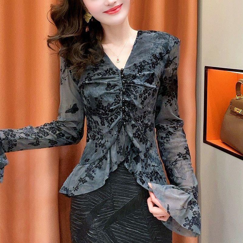 2025春季新款优雅V领网纱印花小衫荷叶边打底衫气质显蕾丝衫女|undefined