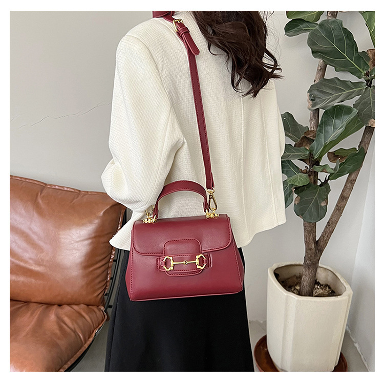 Borsa alla moda coreana 2024 Tendenza borsa a tracolla a colori a contrasto con spalla semplice e personalizzata per nuove donne primavera_voghion.com