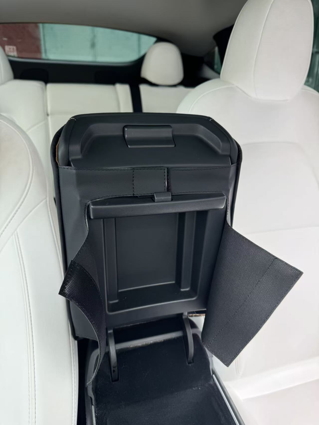 Suitable for Tesla's New Version of Model 3/Yl Car Armrest Box Storage Box Protective Cover Armrest Box Heightening Pad