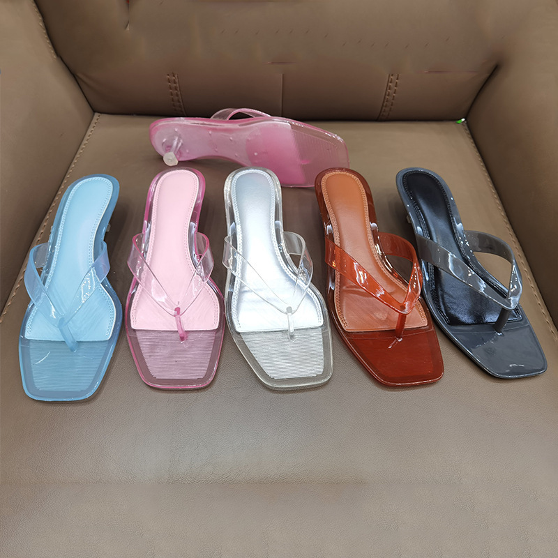 New Style Flip-Flops, Transparent Flip-Flops, Summer and Korean Style Student Outer Wear Jelly Shoes, Plastic Crystal Slippers New Style Flip-Flops, Transparent Flip-Flops, Summer and Korean Style Student Outer Wear Jelly Shoes, Plastic Crystal Slippers