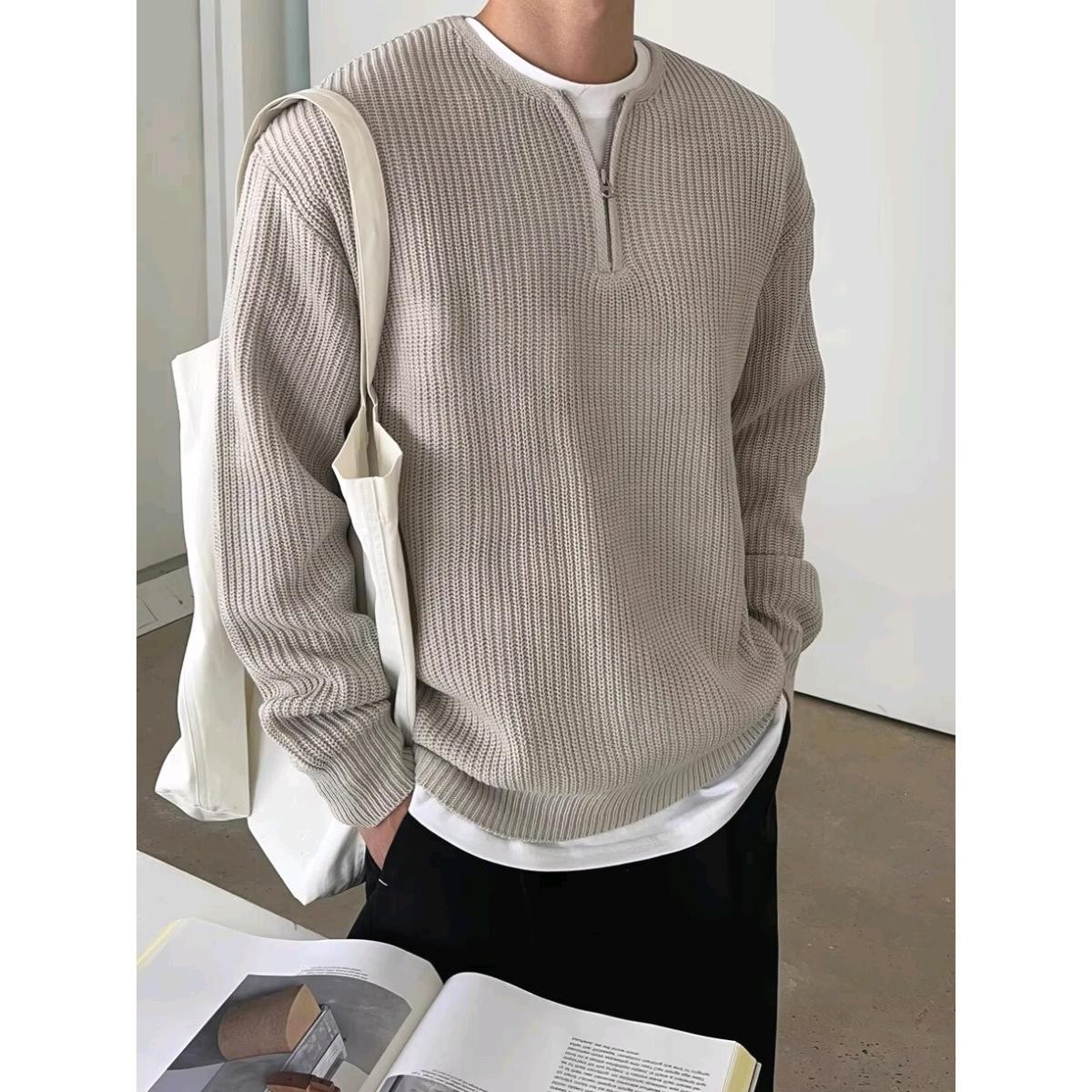 Men's autumn retro knitted sweater with a round collar with zipper