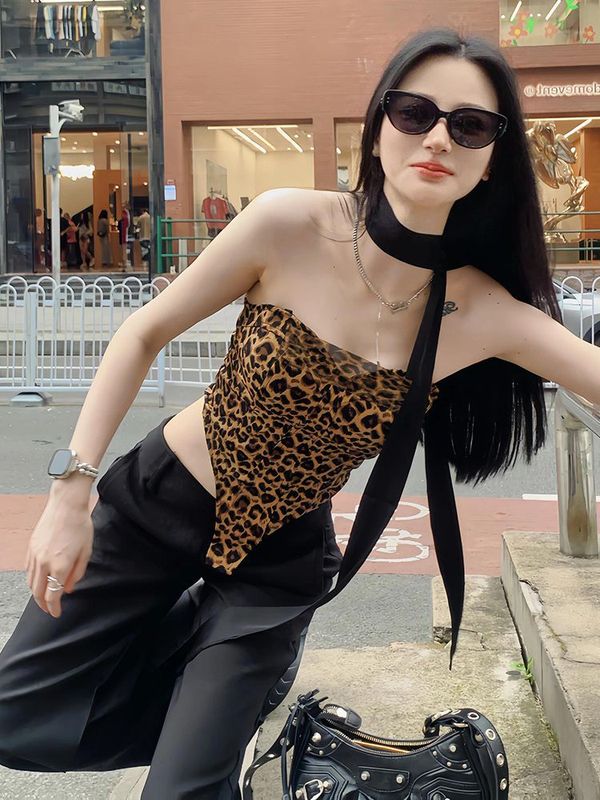 純粋な欲望のホットガールヒョウ柄ワンショルダーチューブトップ女性の夏の新しいスリムフィット不規則なノースリーブベスト|undefined