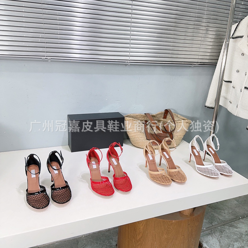Fashionable high heels heels