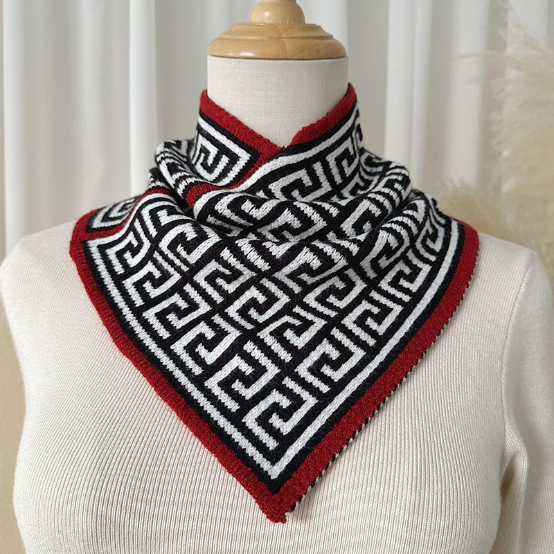 Nueva moda todo partido houndstooth bufanda de punto bufanda de las mujeres otoño y el invierno engrosado cuello cálido protección de cuello de triángulo bufanda