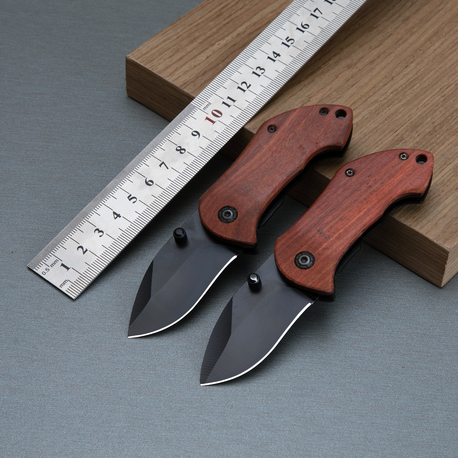 户外折叠刀 高硬度随身野营小刀 水果刀多功能 便携迷你锋利折刀