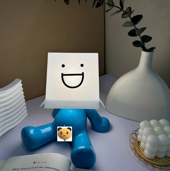 Sentado tímido niño lámpara de escritorio cara cuadrada tímida lámpara de noche regalo de carga creativa divertida lámpara de cabezal de cama divertida