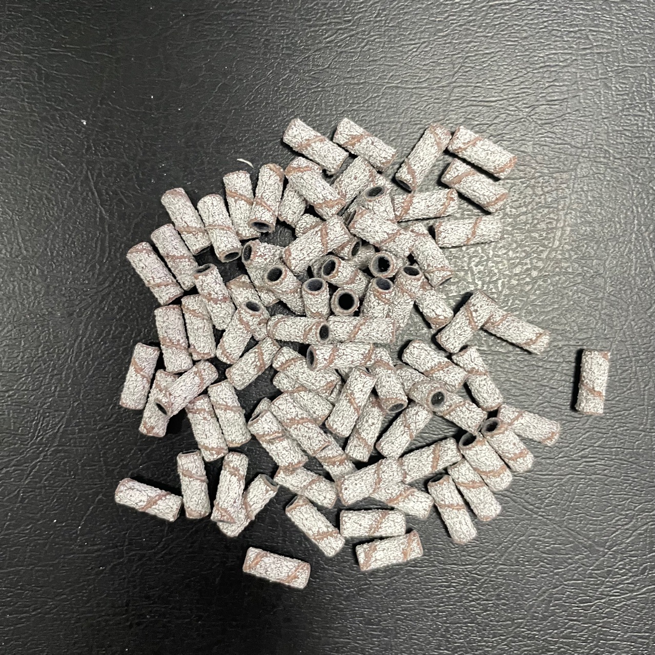 50粒装 3mm白色迷你指甲打磨小砂圈美甲修脚打磨去死皮去角质砂圈