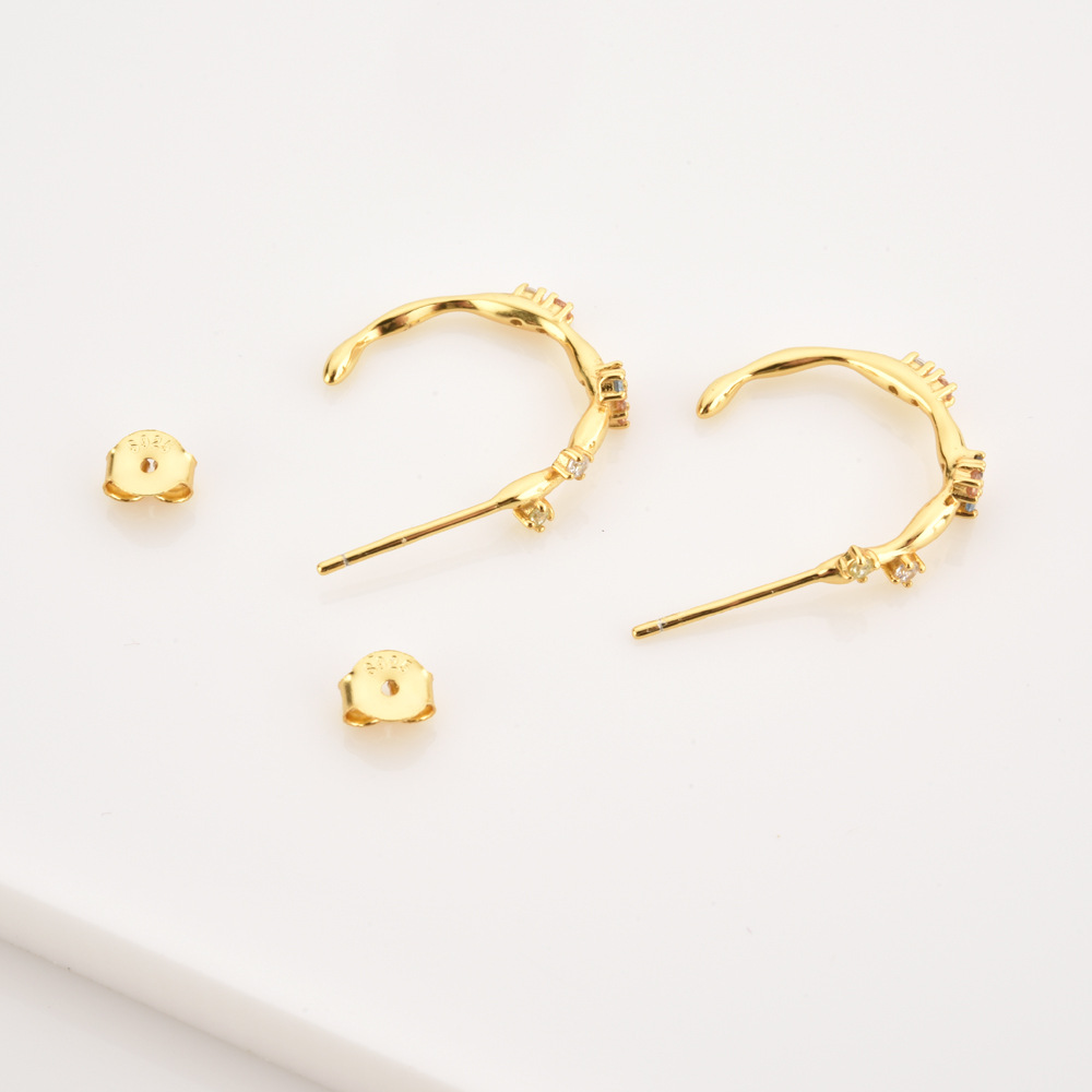5g Weight 0.05µm-0.08µm Gold Plating Thickness Electroplating Gold Plating Process 925 Sterling Silver Ear Needle Material 18K Real Gold Plated Plating Material Zircon Inlay Material Hoop Earrings, Drop Earrings, Ear Studs Classification Necklace + Jewelry Quantity Daily Occasion 925 Sterling Silver Material Geometric Pattern Women's Gender Simple Style Style Plating Craft Necklace + Jewelry 925 Sterling Silver Geometric Hoop Earrings Drop Earrings Ear Studs 15