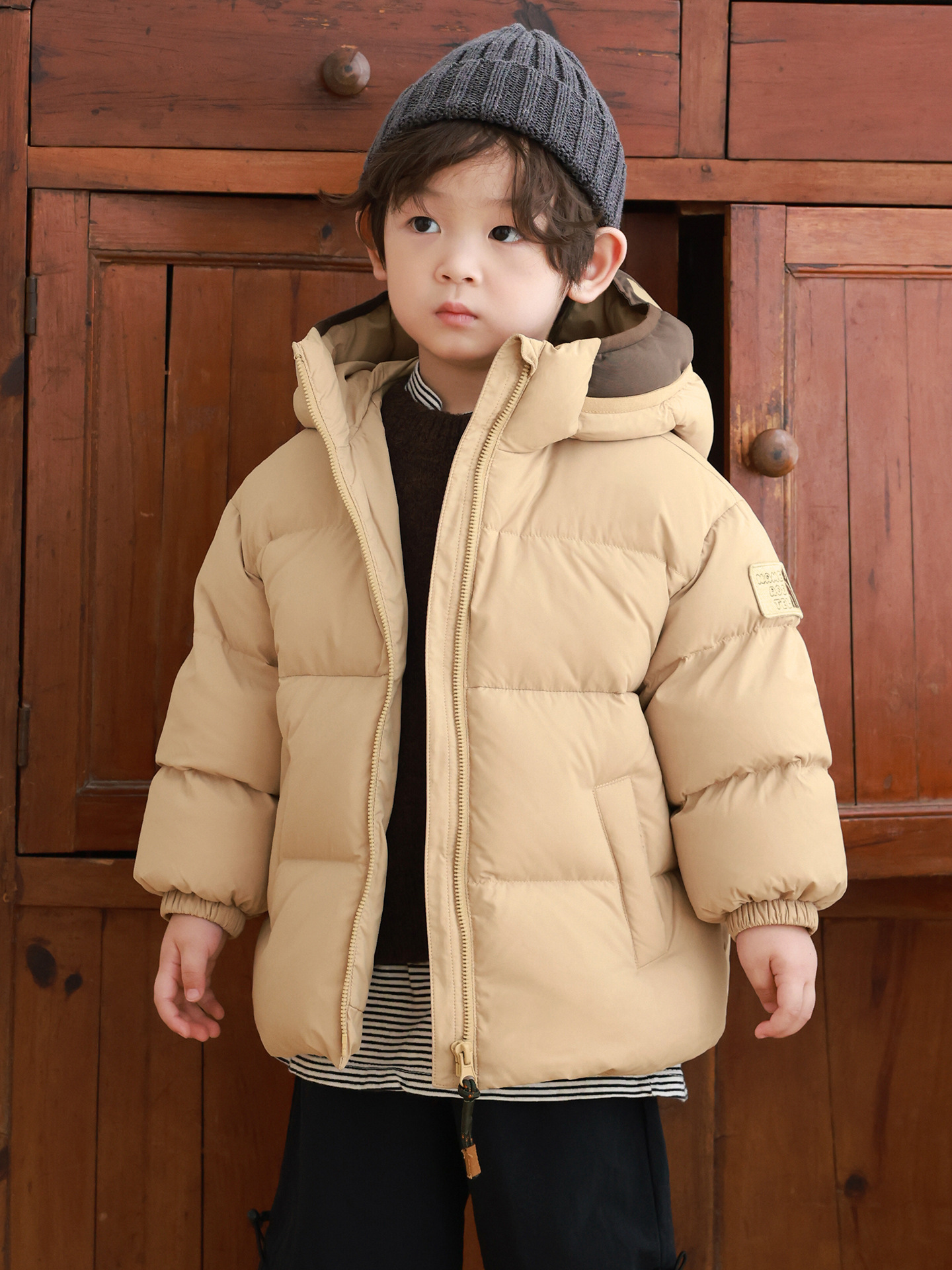Children's short demi-season velvet down jacket