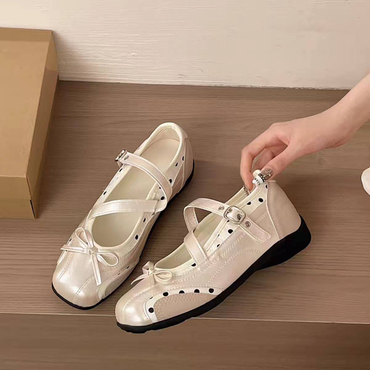 Plata francesa cabeza redonda superficial zapatos de suela gruesa para mujeres 2026 nuevos zapatos deportivos de primavera y verano con suela suave aumentada Marizhen
