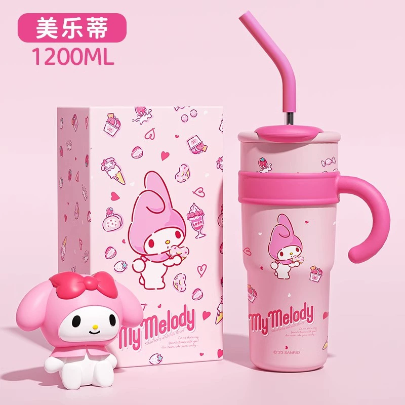 Поильник со трубочкой (Sanrio) большой ёмкости 700 / 1200 мл с ручкой и дизайнами персонажей