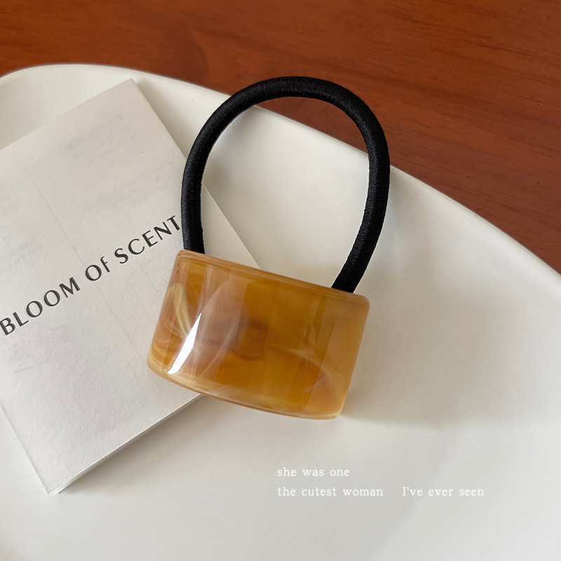 얕은 카페 스타일 헤어 링