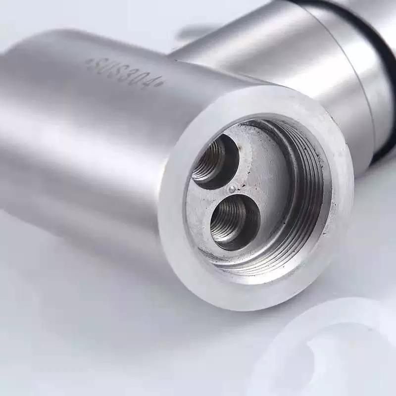 Фабричная оптовая торговля SUS304 нержавеющая сталь кухонный кран горячая и холодная семь -символьная гибкая овощная раковина мойка может вращать кран