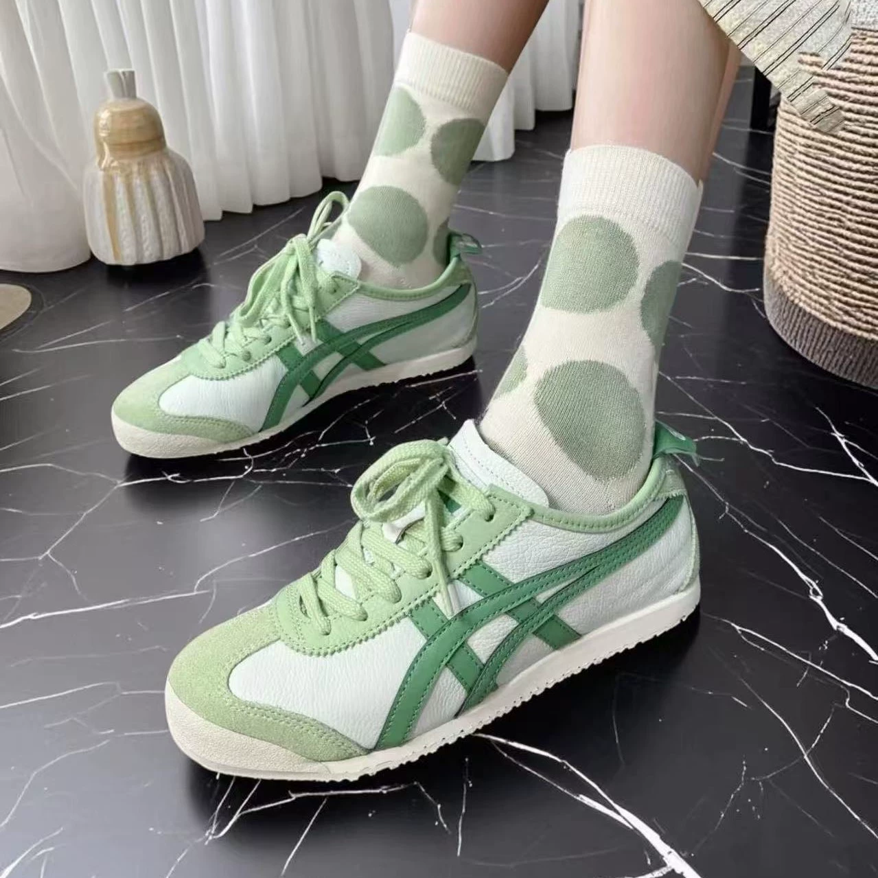 Onitsuka Tiger — фирменные кеды, мужские и женские, челночный стиль, ленивые кеды в белом (Forrest Gump)