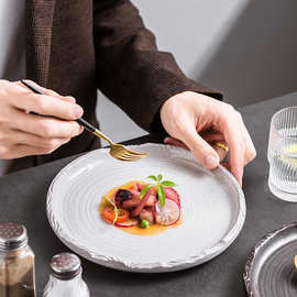 盘子日式创意牛排盘家用新款网红餐盘陶瓷不规则料理小吃沙拉菜盘