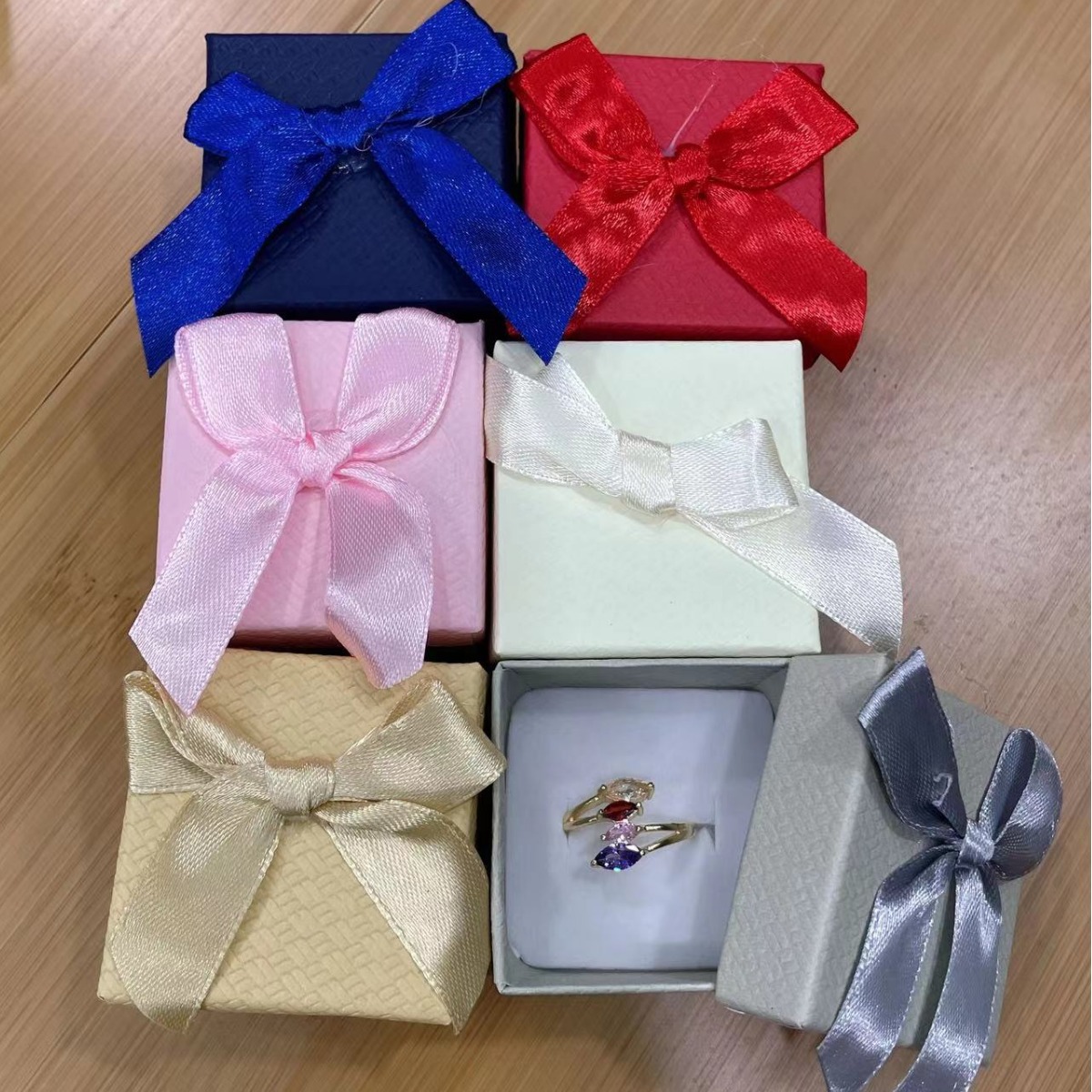 Caja de papel para joyería