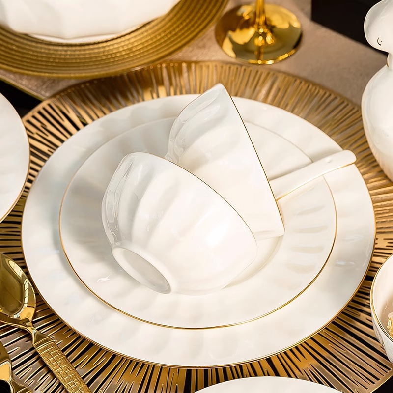 Jingdezhen Bone China European-Style Gold-Plated Relief Ceramic Tableware Set&mdash;Luxury-Light Home Use Bowls and Plates, Customizable Gift Option