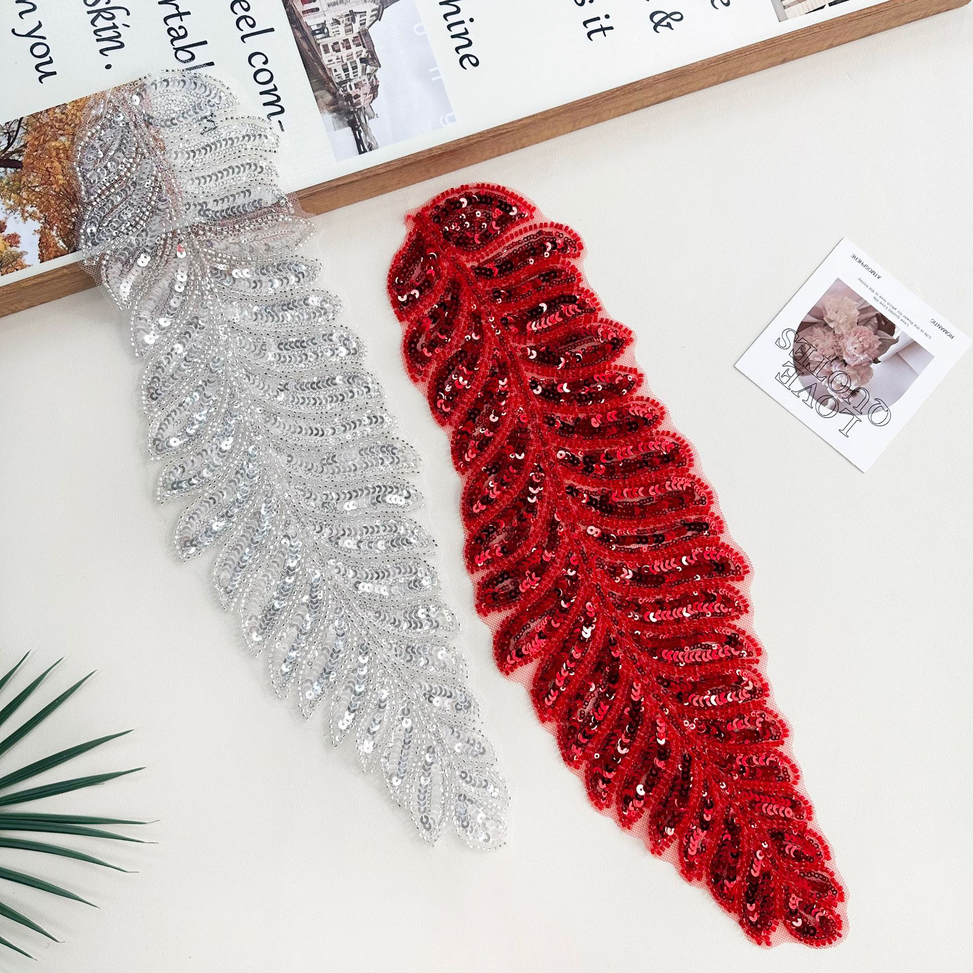 Lentejuelas de malla de hojas de cola de pájaro, pegatinas de tela en forma de hoja de árbol de plumas, vestidos de novia, vestidos de novia, accesorios de ramillete bordados