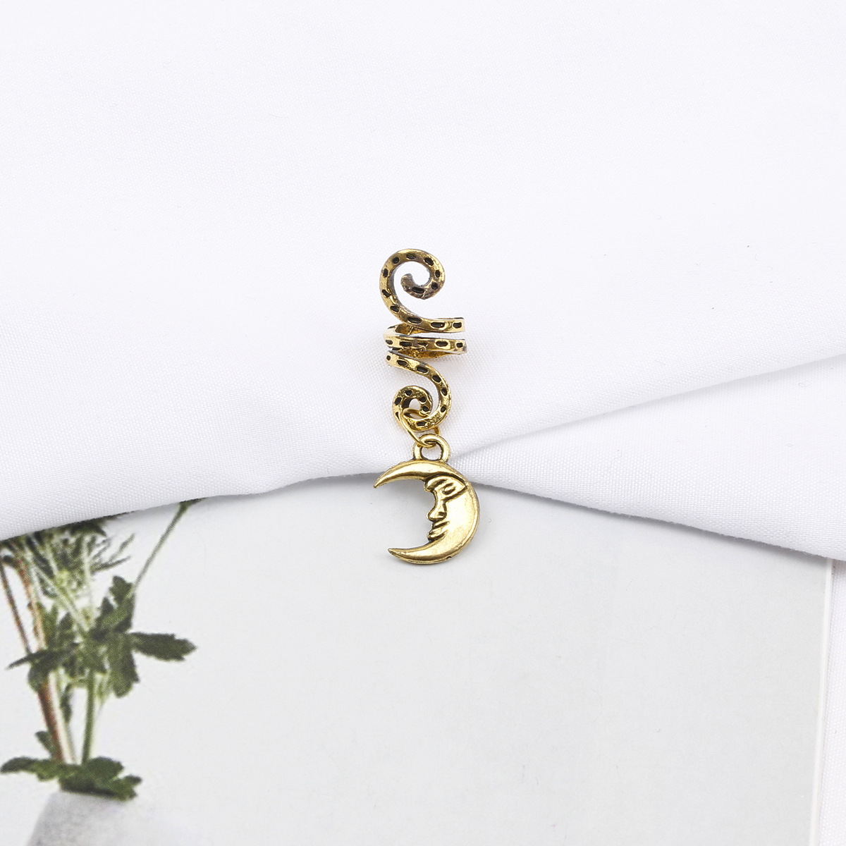 Europa y América sucia trenza hebilla de pelo hip hop aleación espiral accesorios para el cabello colgante de mariposa anillo de pelo de moda chica fresca trenzado accesorios para el cabello anillo de pelo