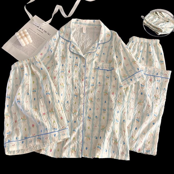 Venta al por mayor transfronteriza de tres piezas nube de algodón solapa cárdigan de dibujos animados pantalones de manga corta pantalones cortos ropa a domicilio traje de pijama de mujer