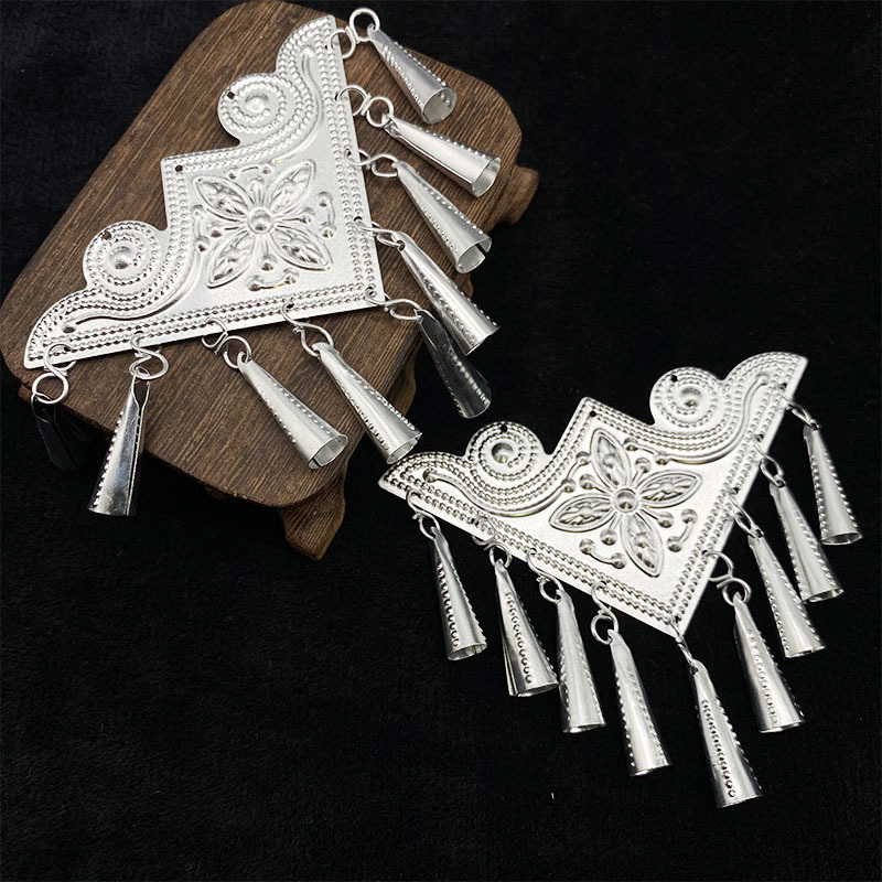 Ethnic minority Miao accessories clothing accessories wholesale aluminum triangle tassel clothing accessories factory direct supply