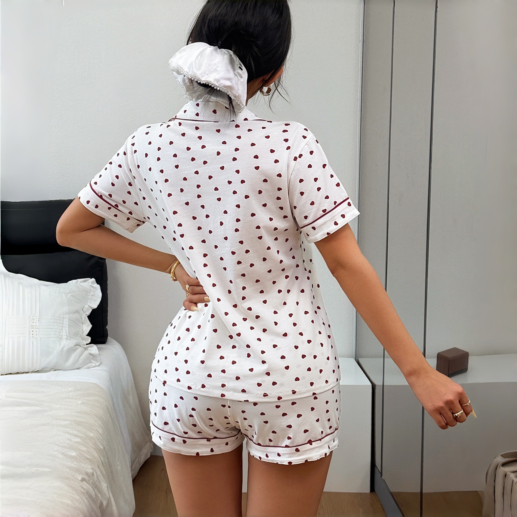 Damen-Pyjama mit Reverskragen – Kurzarm-Top und Shorts mit Herzmuster, modische Hauskleidung_voghion.com