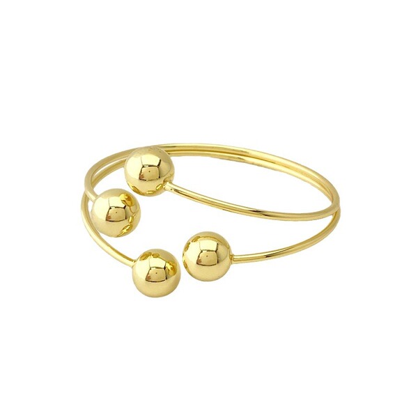 Fashionable golden choker