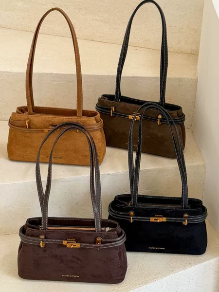 Cross-border retro trendy underarm bag, high-end fashion casual versatile shoulder bag, stylish frosted leather buckle baguette bag