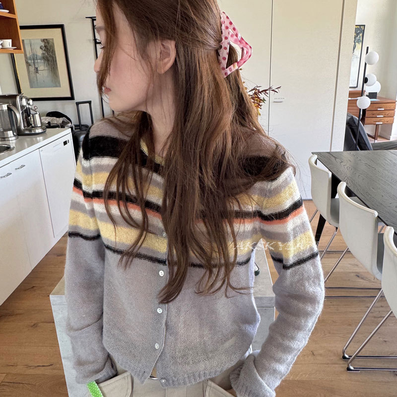 Akskylan Color-Blocked Wool and Mohair Blend Soft Knit Sweater for Women, Gentle Short Cardigan Top 50007 Akskylan Color-Blocked Wool and Mohair Blend Soft Knit Sweater for Women, Gentle Short Cardigan Top 50007