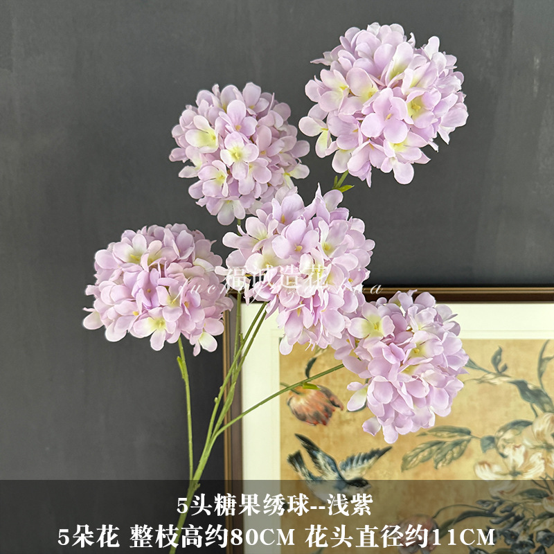 밝은 보라색