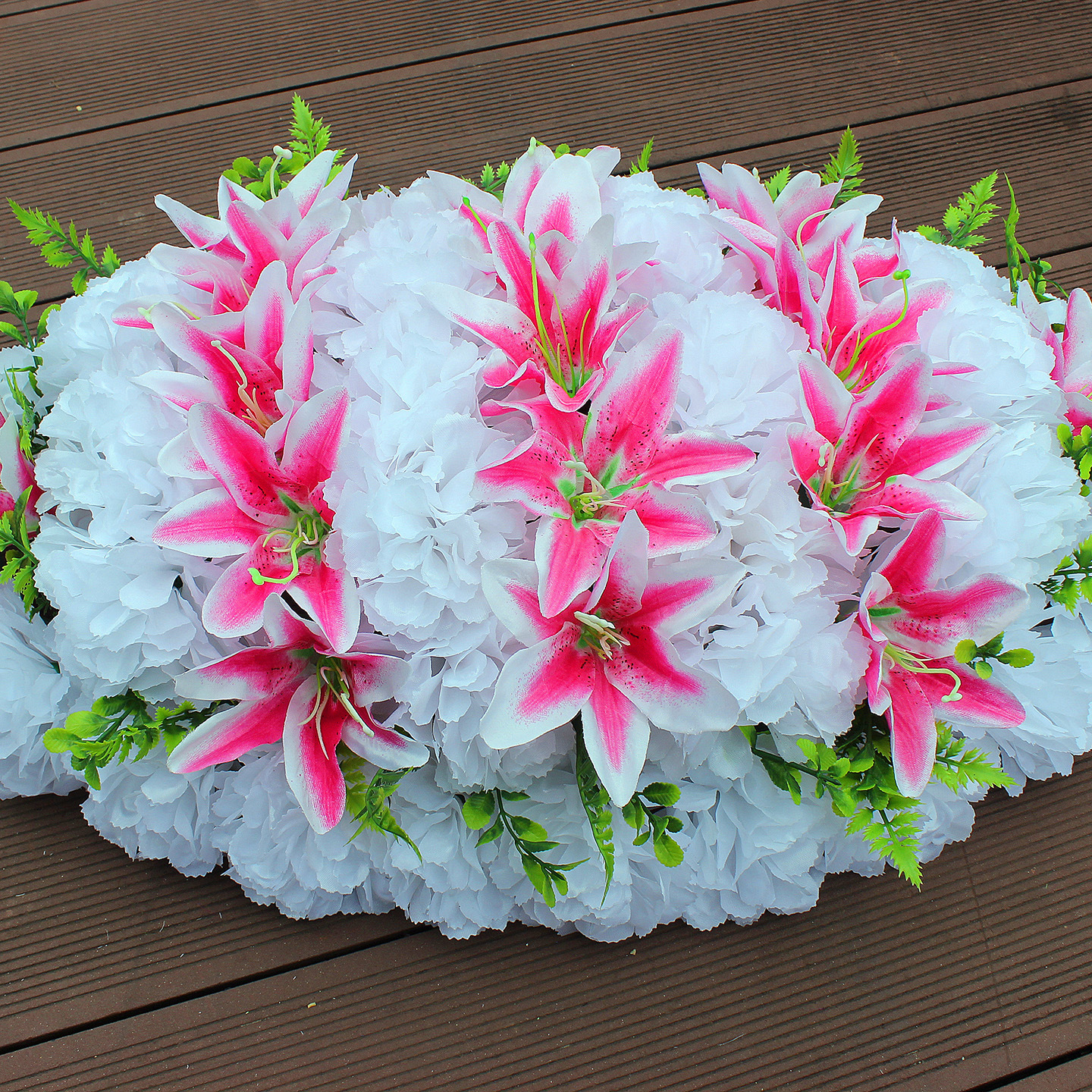 Dark pink Sayuri + pure white