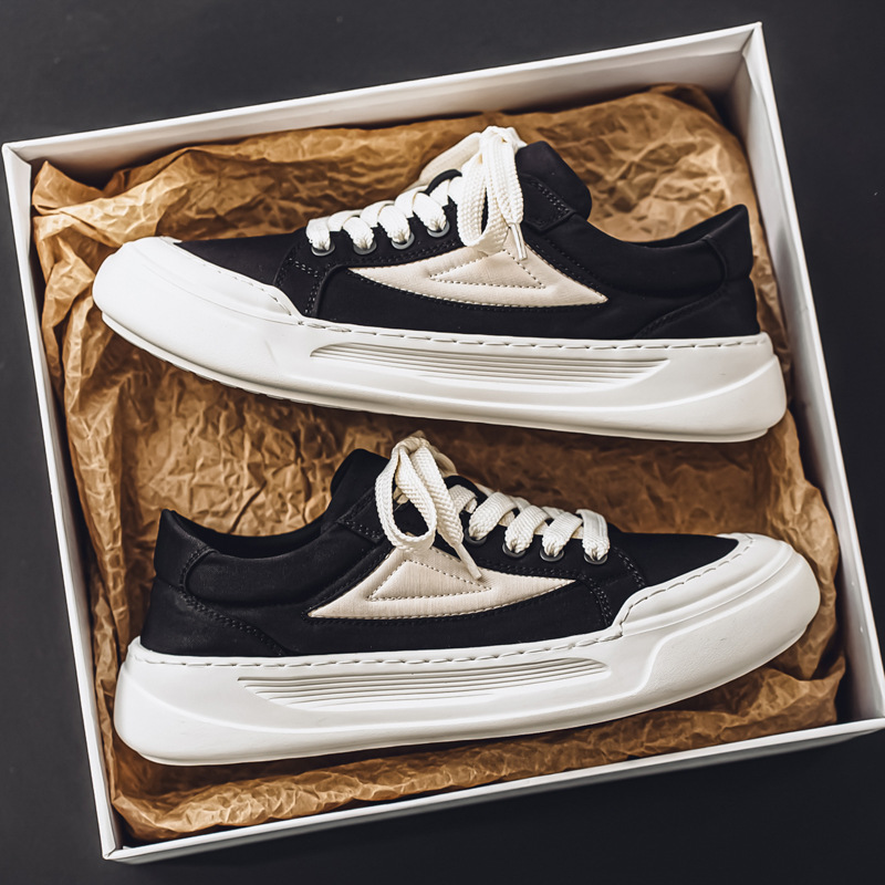 Diseñador en nombre de los zapatos de hombre transpirables huecos de tela de alta calidad de las cuatro estaciones 2025 zapatos de estilo Harajuku con cordones ultraligeros