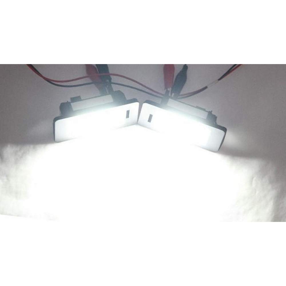 Suitable for Volkswagen Golf 10-12 T4 90-03 93-04 license plate lights, 24 LED white lights with black frames, 2 pieces